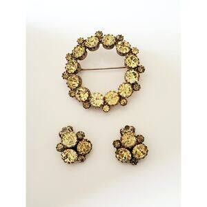 Vintage Canary Yellow Rhinestone Wreath Brooch& Clip Earrings Set